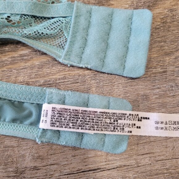 FREE PEOPLE | Intimately Lace Bralette Balconette Bra | Sz. 32B - Picture 5 of 5